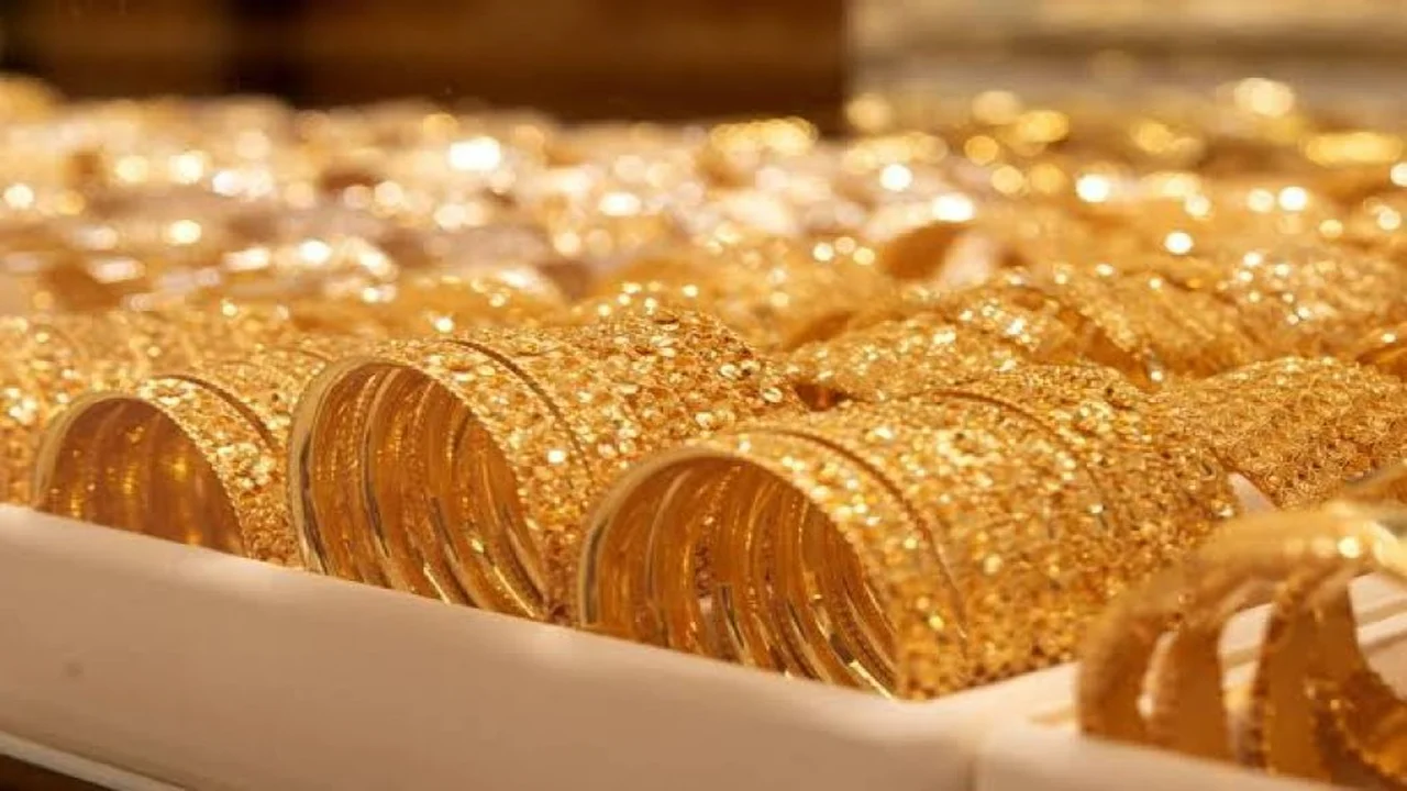 تراجع ملحوظ في أسعار الذهب داخل الأسواق المصرية خلال تعاملات اليوم